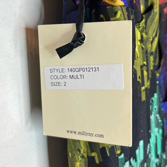 Milly Abstract Print Silk  Dress in Multi Color. Size 2 - Picture 7 of 7